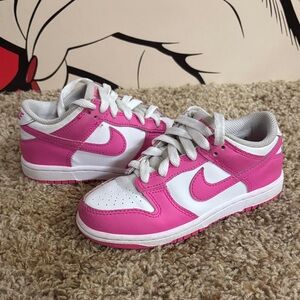 Nike Dunk Low "Laser Fuchsia"